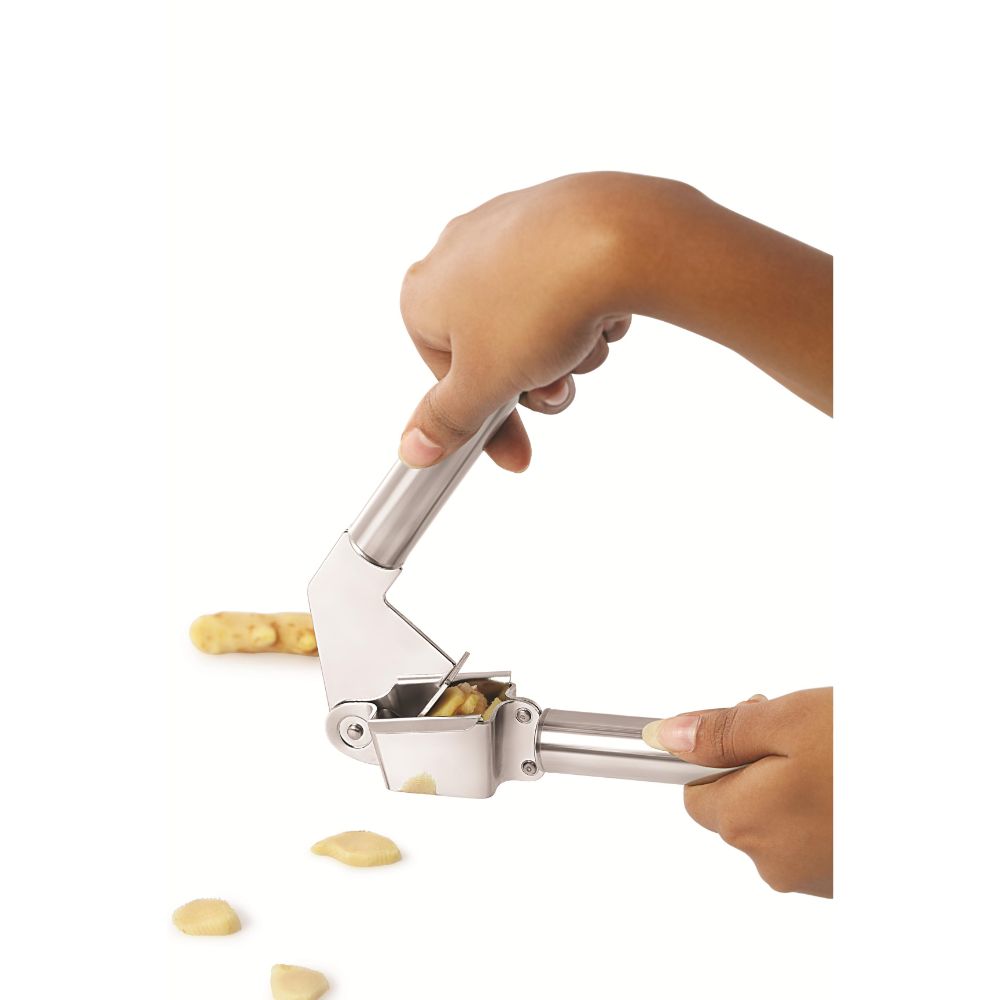 HAZEL Stainless Steel Garlic / Ginger Hand Presser, Crusher, Masher Kitchen Tool, Silver
