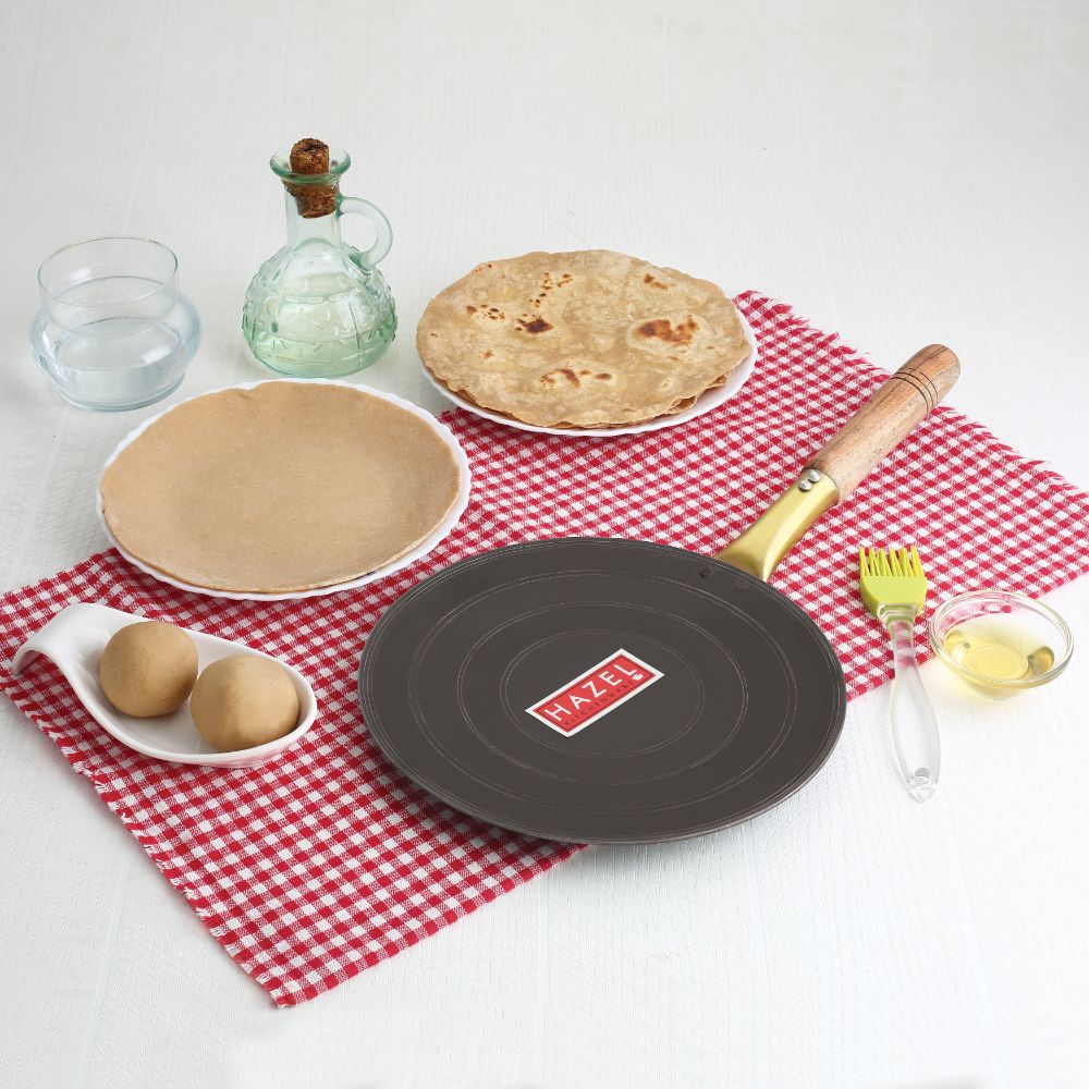 HAZEL Iron Tawa with Wooden Handle Grip Lokhand Loha Pan Concave Tava for Chapathi Roti Paratha Fulka Dosa Omelette, 24.5 cm
