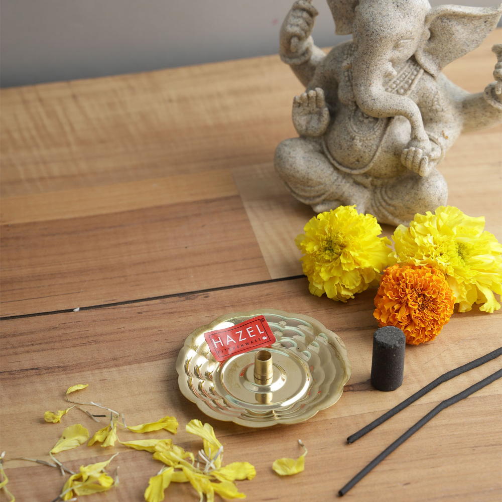 HAZEL Dhoop Stand For Puja | Brass Dhoop Batti Holder | Incense Stick Stand with Ash Catcher For Pooja | Dhup Stick Stand (8 x 1.5 cm)