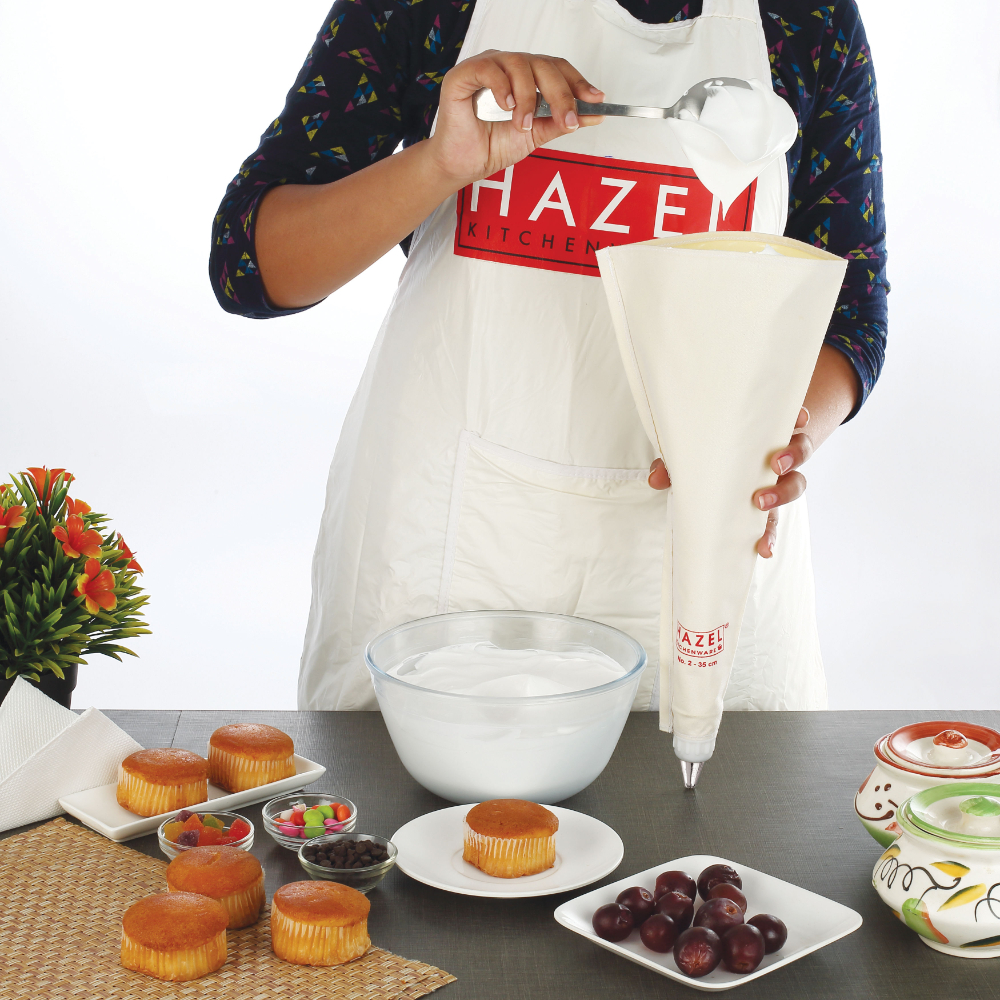 HAZEL Piping Bags With Nozzles Set |Reusable Cake Icing Bag With 3 Nozzles |Piping Bags For Cake Decoration Items , Big Size 35 cm, White