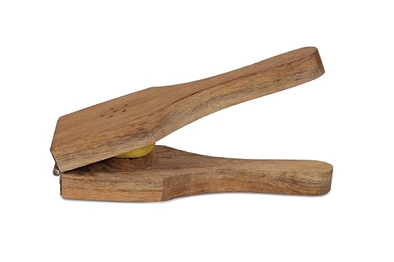 HAZEL Wooden Lemon Squeezer & Masher