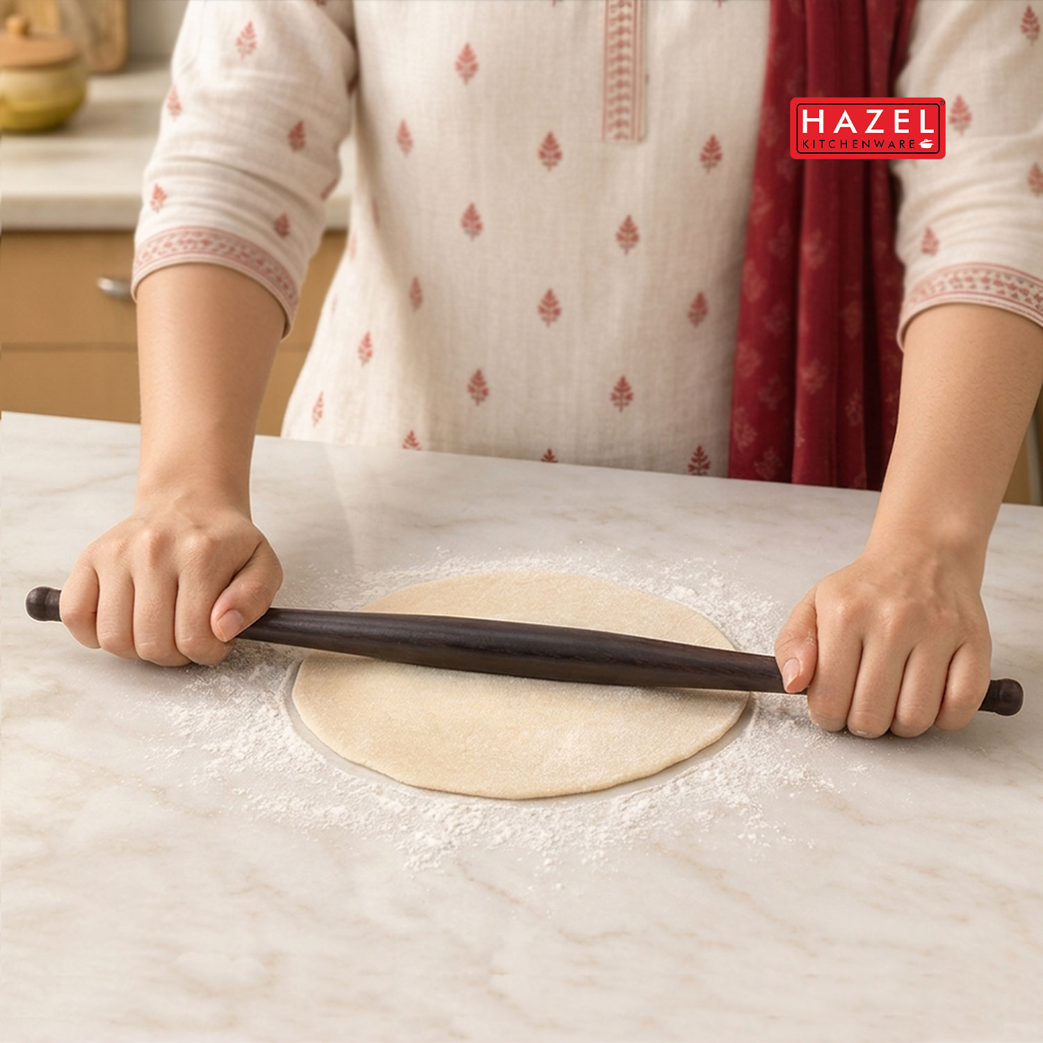 HAZEL Wooden Gujarati Roti Roller Belan Sesam, 42 Cm, Dark Brown, 1 Pc