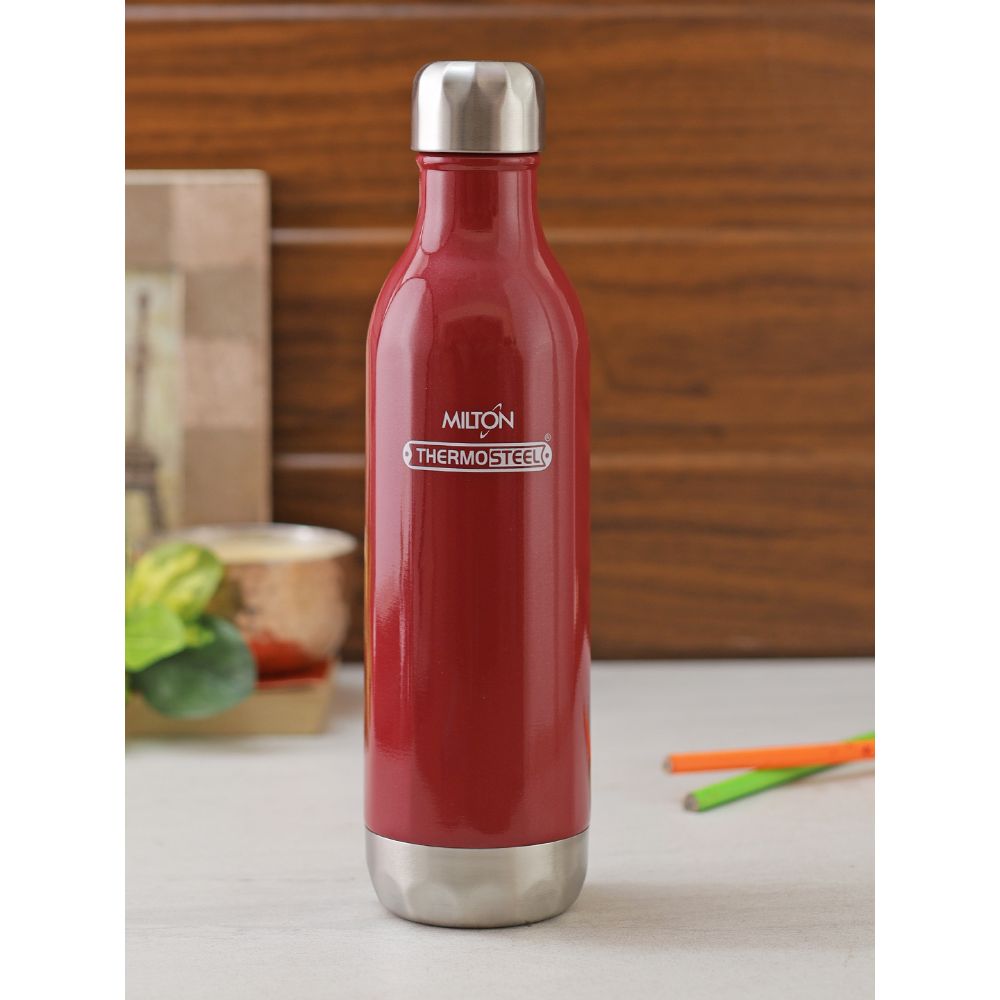 Milton BLISS 600 Thermosteel Vaccum Insulated Hot & Cold Water Bottle, 540 ml, Red